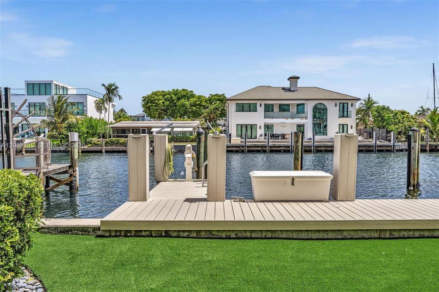 Property photo for 1500 SE 12th Street, #1A, Fort Lauderdale, FL