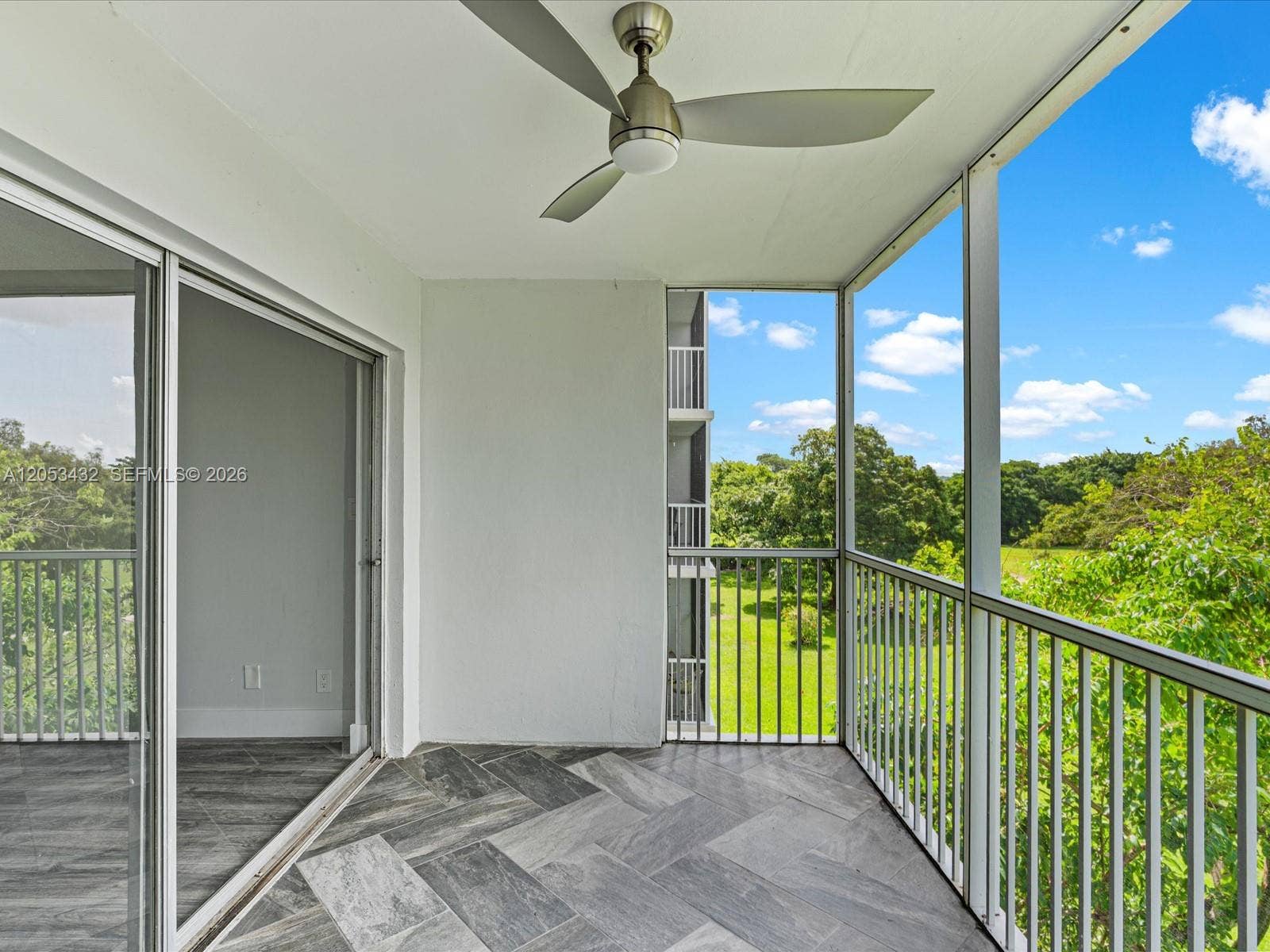 3150 N Palm Aire Drive, #406, Pompano Beach, FL 33069 Photo 22