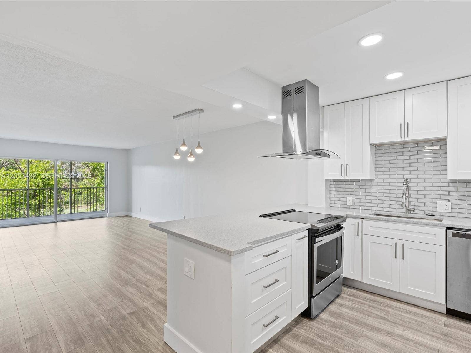3150 N Palm Aire Drive, #406, Pompano Beach, FL 33069 Photo 1