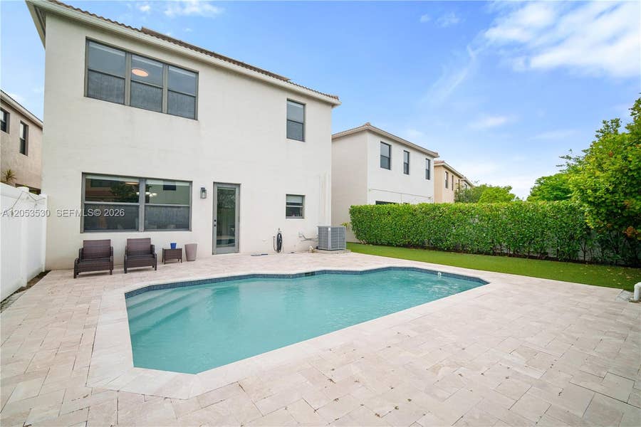 Property photo for 918 NE 191st Street, Miami, FL