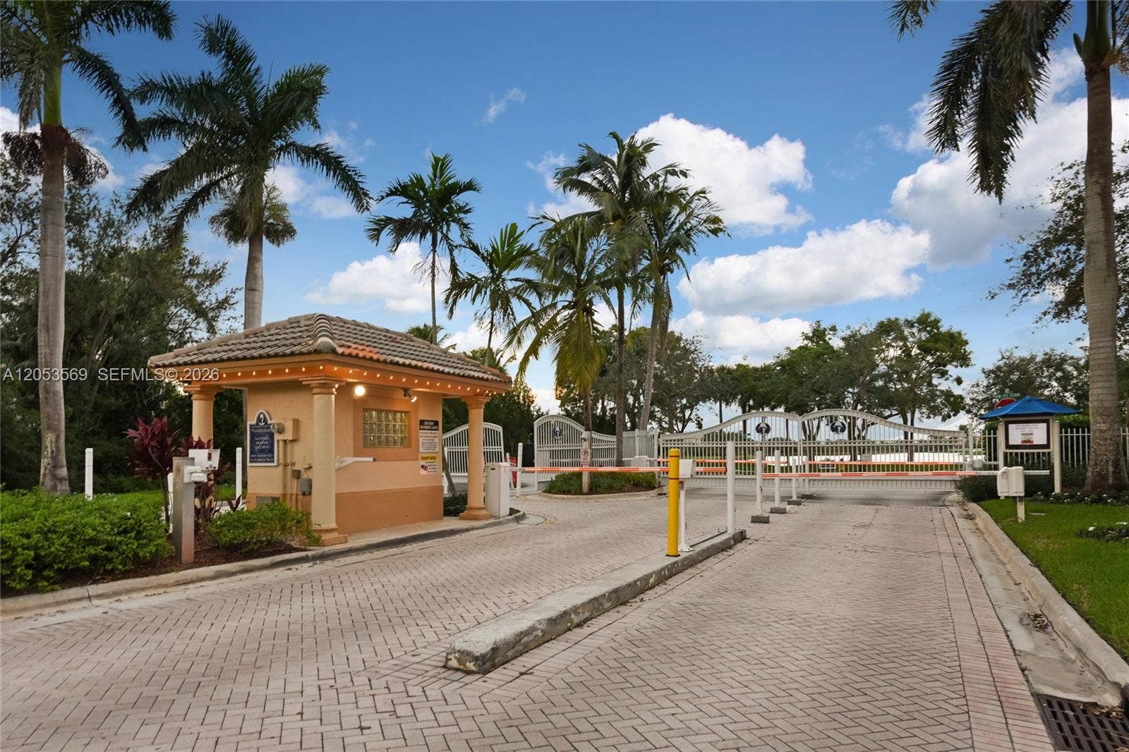 850 NW 168th Avenue, Pembroke Pines, FL 33028 Photo 51