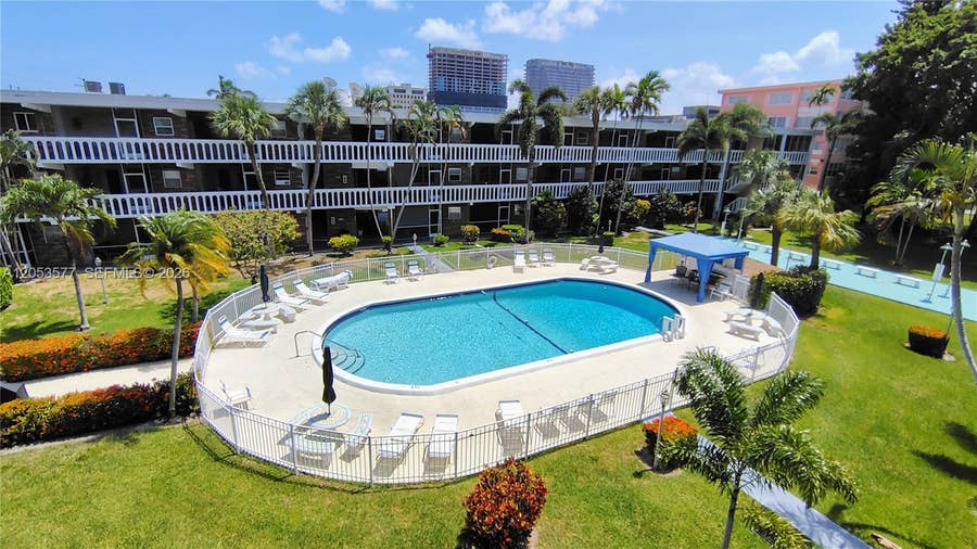 Property photo for 201 NE 14th Avenue, #5C, Hallandale Beach, FL