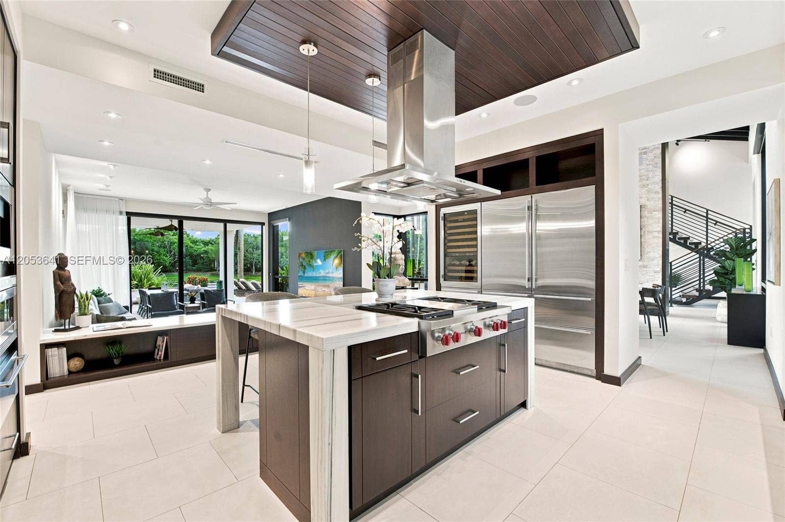 3714 Pine Lake Drive, Weston, FL 33332 Gas cooktop