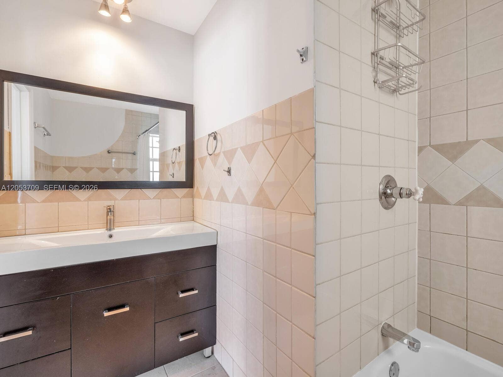 9033 Carlyle Avenue, Surfside, FL 33154 Photo 22