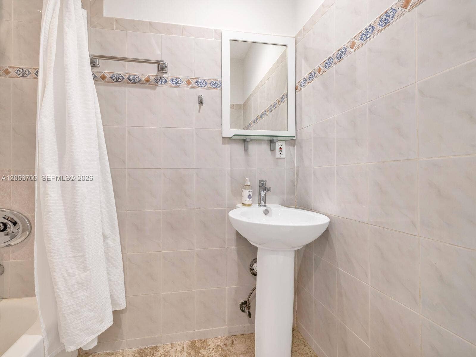 9033 Carlyle Avenue, Surfside, FL 33154 En-suite Bath for Bedroom #3
