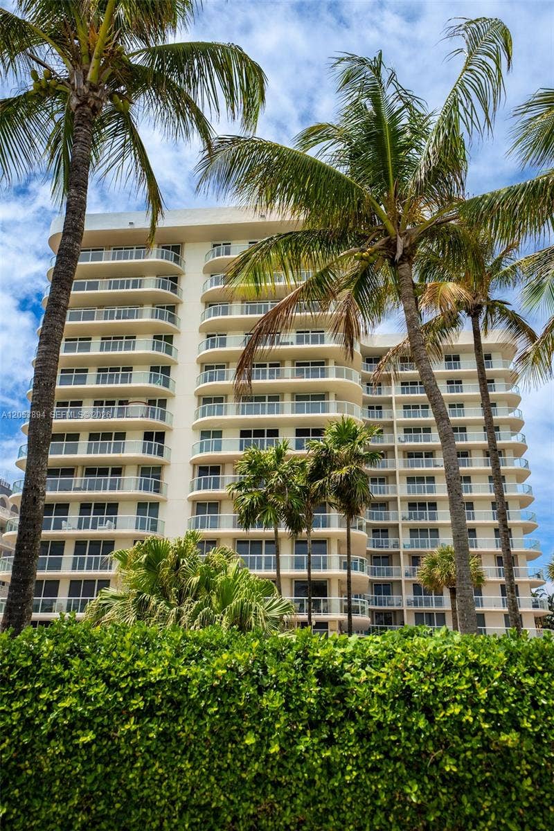 8855 Collins Avenue, #11B, Surfside, FL 33154 Photo 12