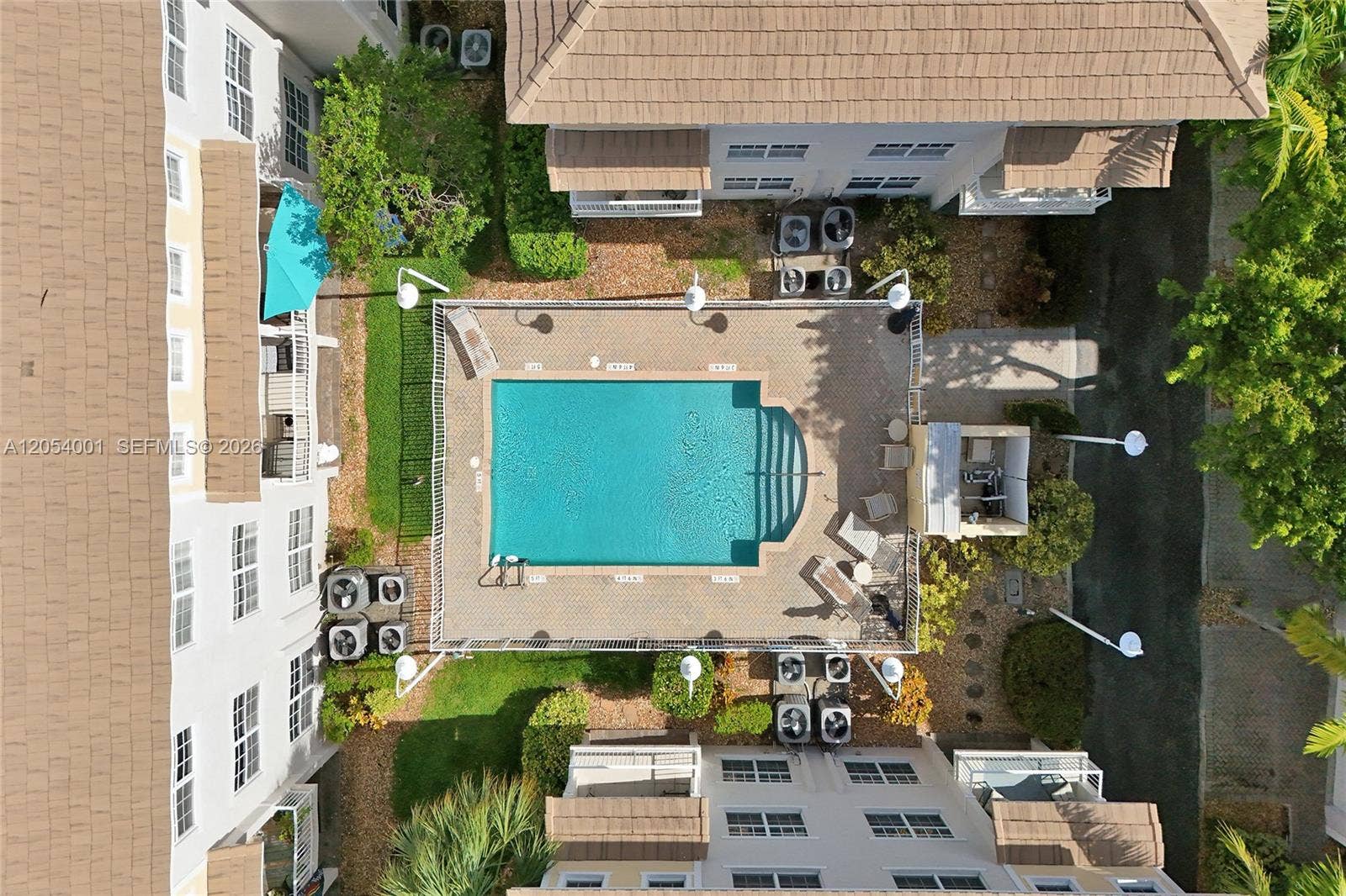 2726 Old Florida Trail, Wilton Manors, FL 33334 Photo 9
