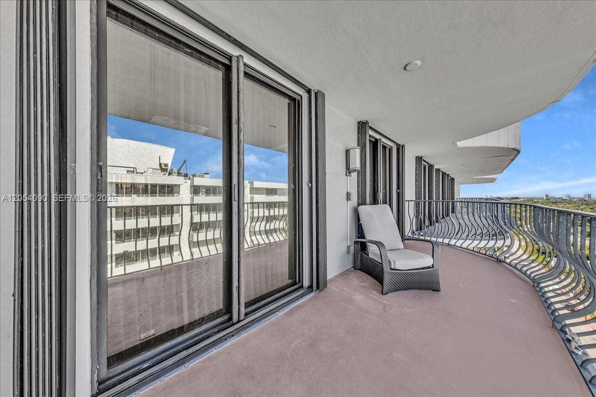 8877 Collins Avenue, #PH-2, Surfside, FL 33154 Photo 25