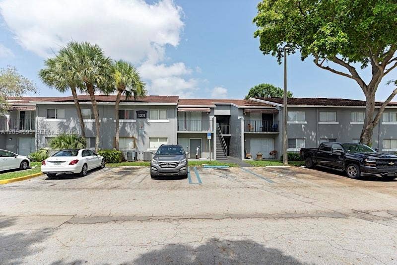 Property photo for 1201 Lake Victoria Drive, #V, West Palm Beach, FL