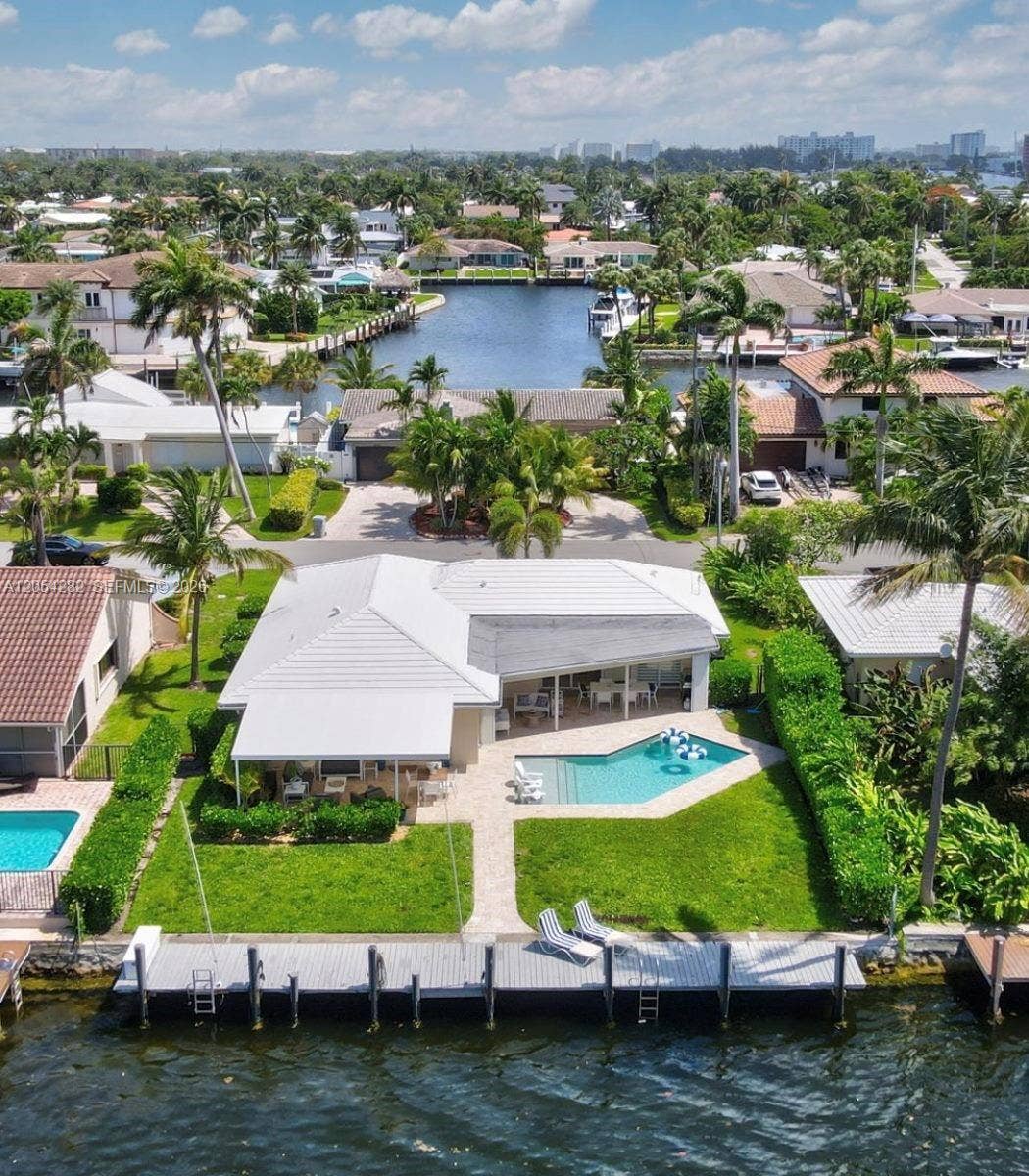 2762 NE 3rd Street, Pompano Beach, FL 33062 Photo 2