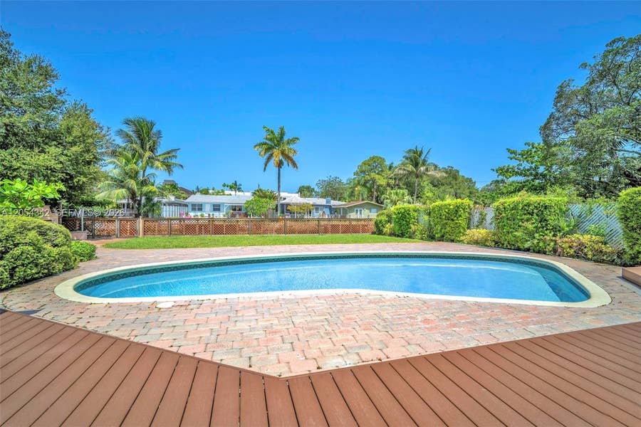 Property photo for 800 SW 8th Terrace, Fort Lauderdale, FL