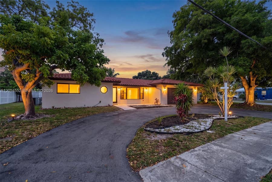 Property photo for 1109 SE 10th Street, Deerfield Beach, FL