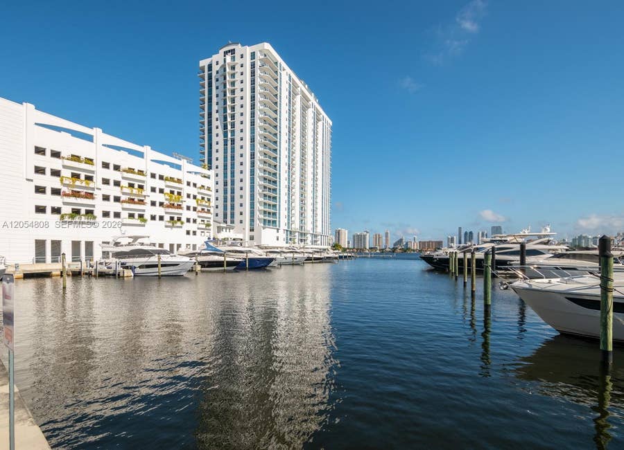 Property photo for 17301 Biscayne Boulevard, #1609, North Miami Beach, FL