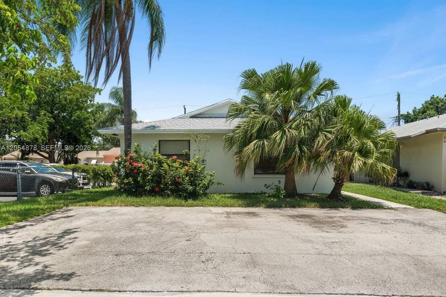 Property photo for 19 SE 4th Terrace, Dania Beach, FL