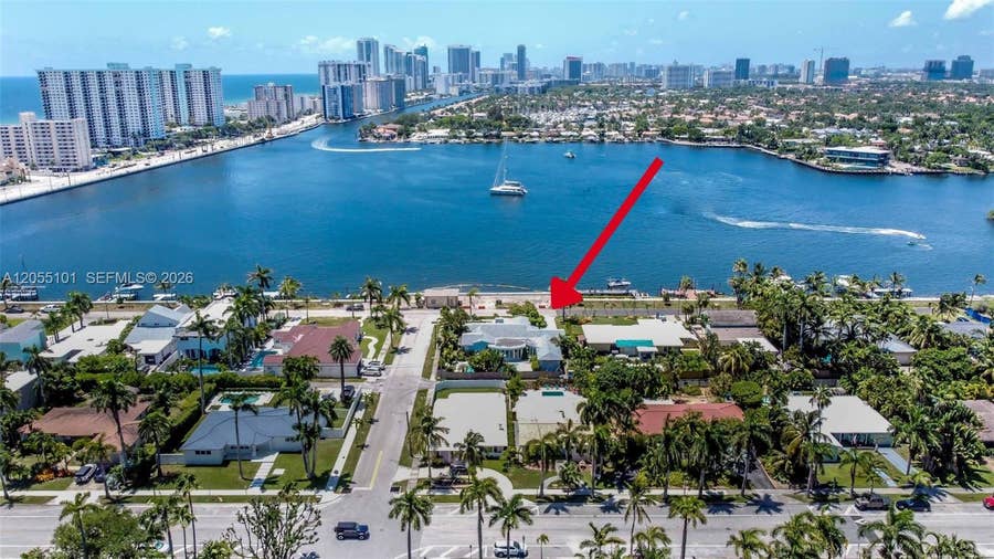 Property photo for 803 N Southlake Drive, Hollywood, FL