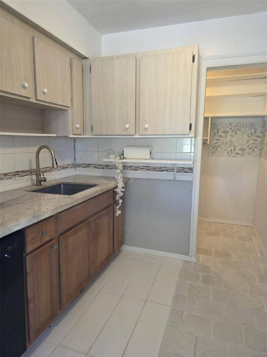 Natural marble countertops