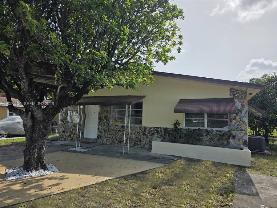 Property photo for 46 NW 14th Court, Dania Beach, FL