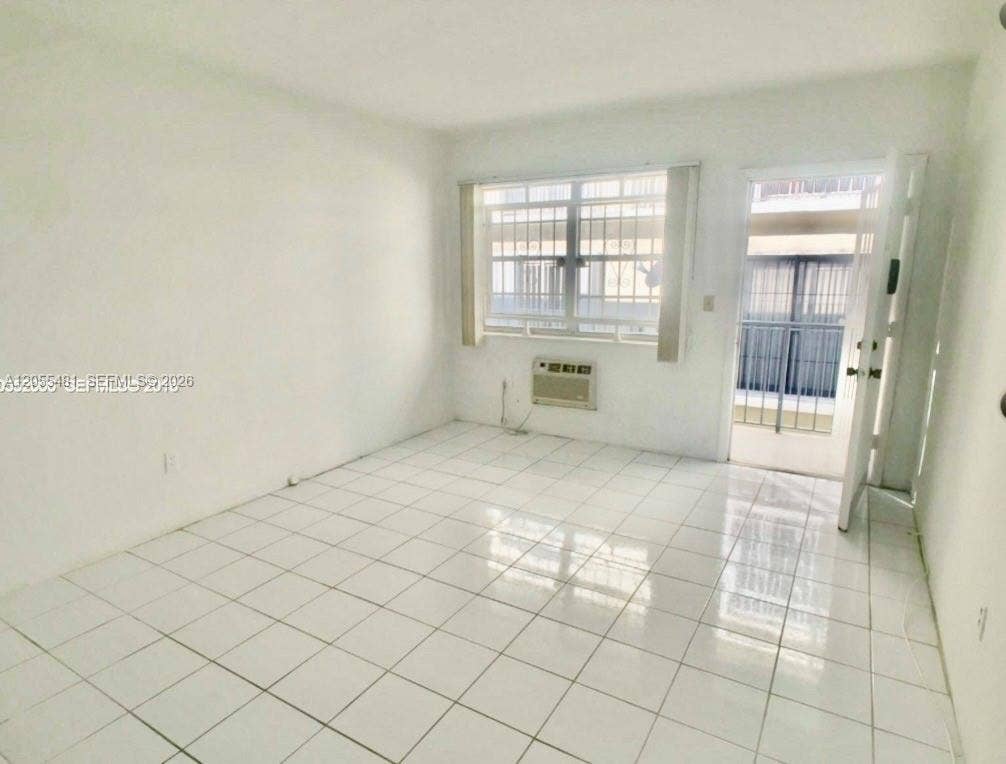 4015 Indian Creek Drive, #306, Miami Beach, FL 33140 Photo 3