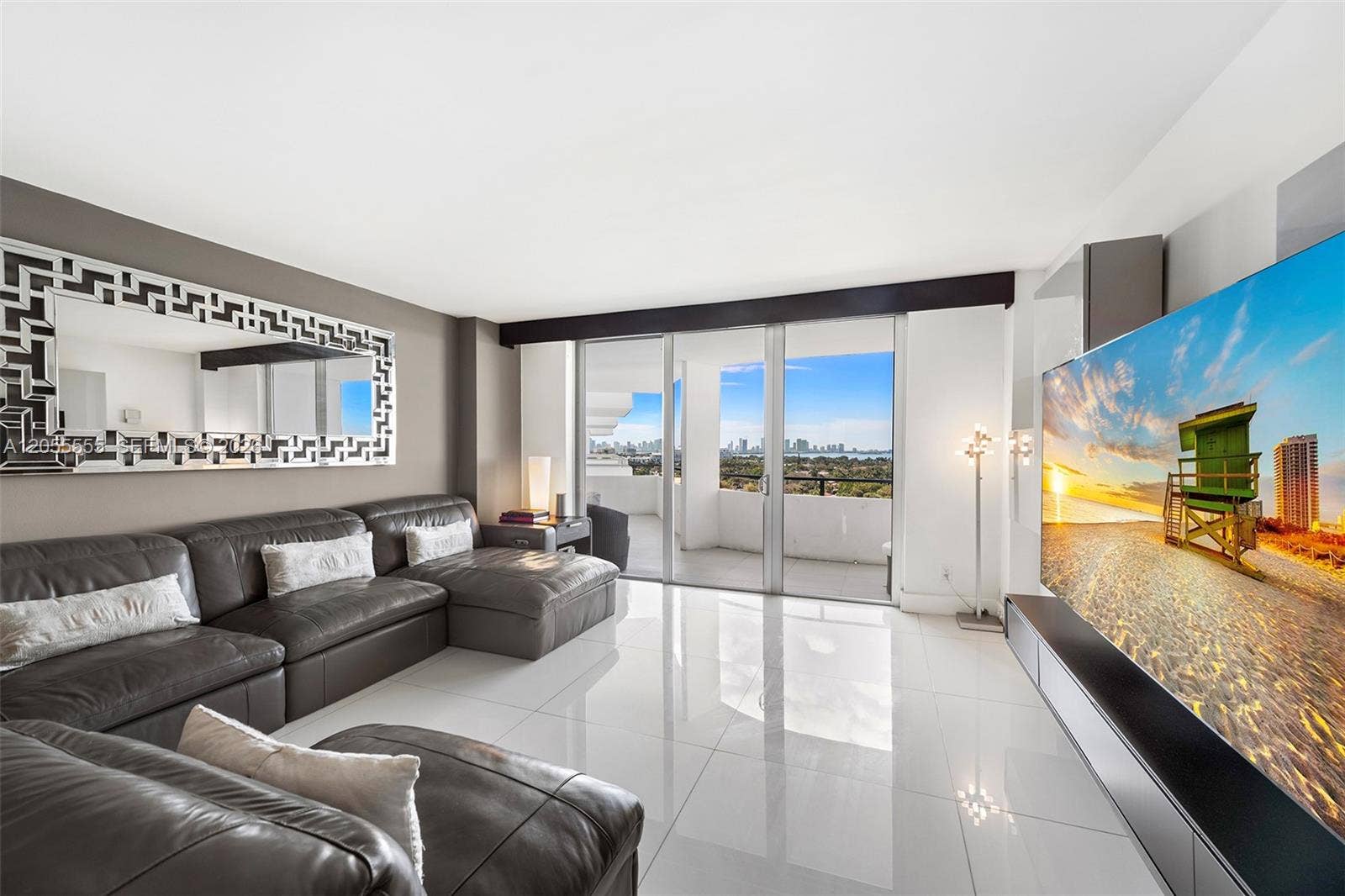 5151 Collins Avenue, #1420, Miami Beach, FL 33140 Photo 4