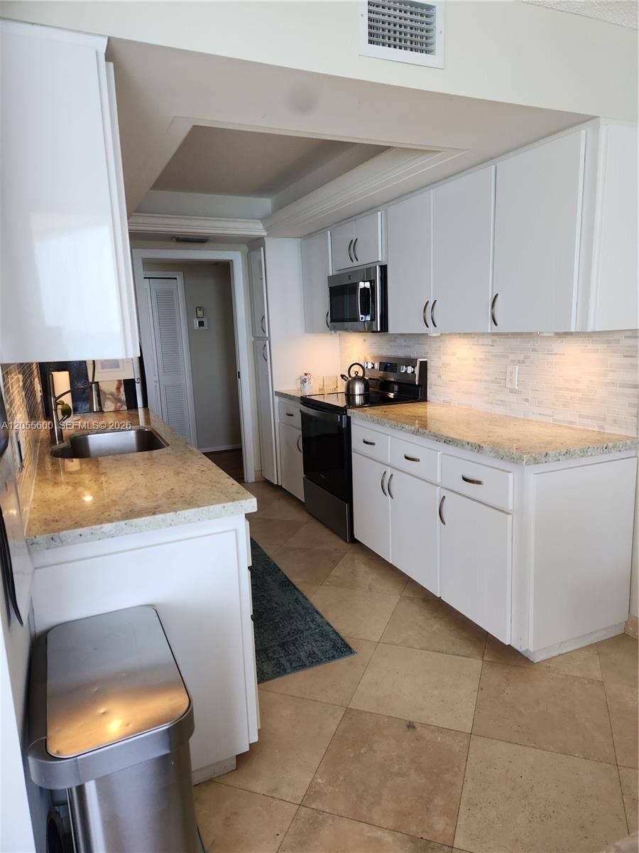 5460 N Ocean Drive, #4B, Singer Island, Singer Island, FL 33404 Photo 15