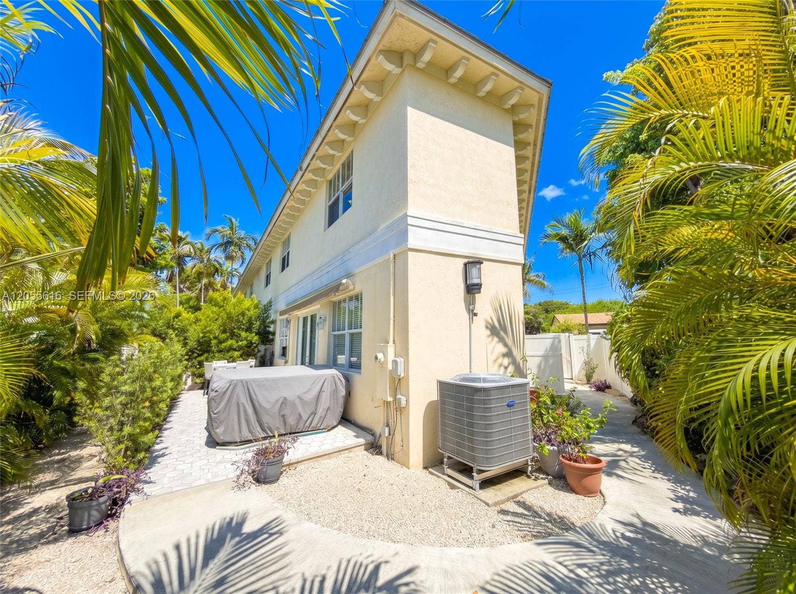 840 NE 14th Place, Fort Lauderdale, FL 33304 Photo 4