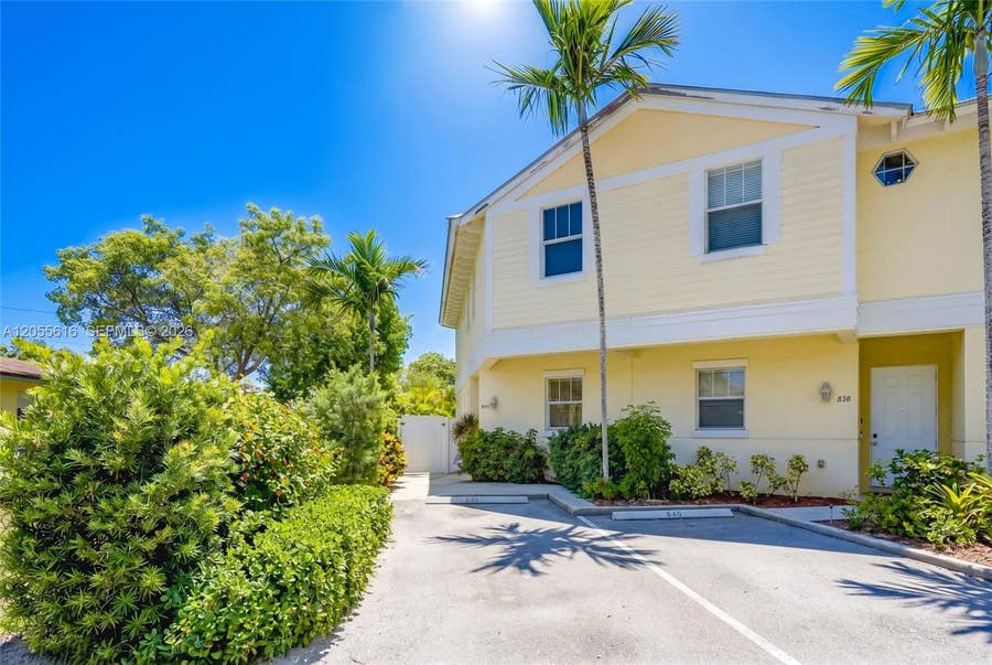 Property photo for 840 NE 14th Place, Fort Lauderdale, FL