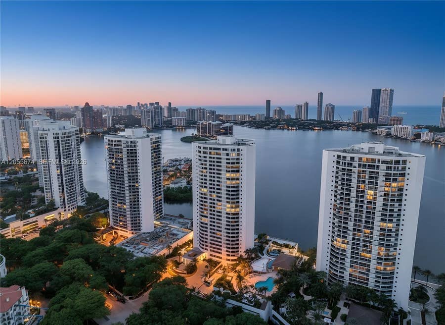 Property photo for 3000 Island Boulevard, #505, Aventura, FL