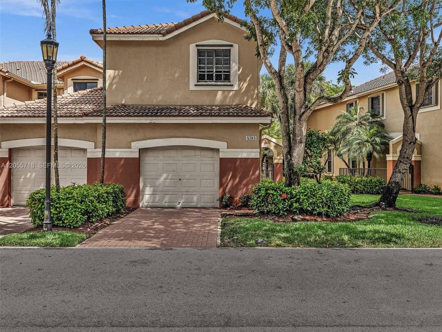 Property photo for 4283 Vineyard Circle, #4283, Weston, FL