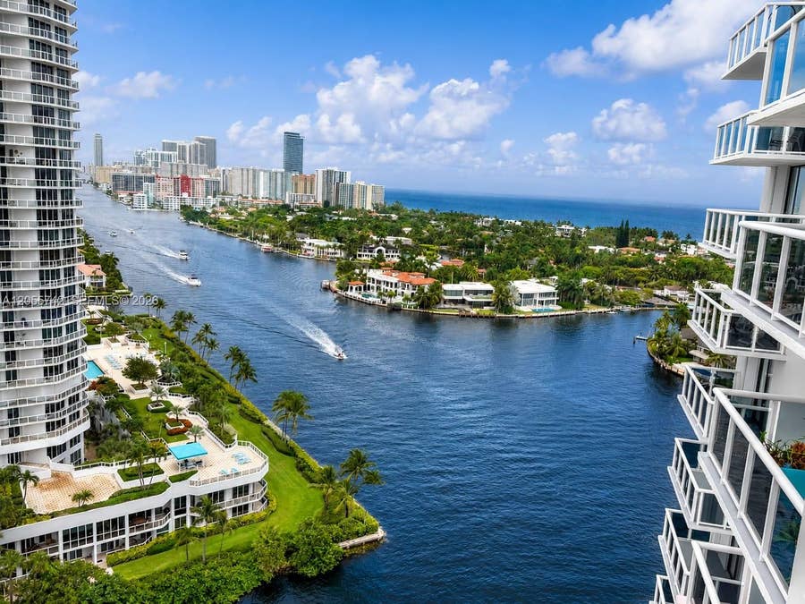 Property photo for 20515 E Country Club Drive, #2141, Aventura, FL