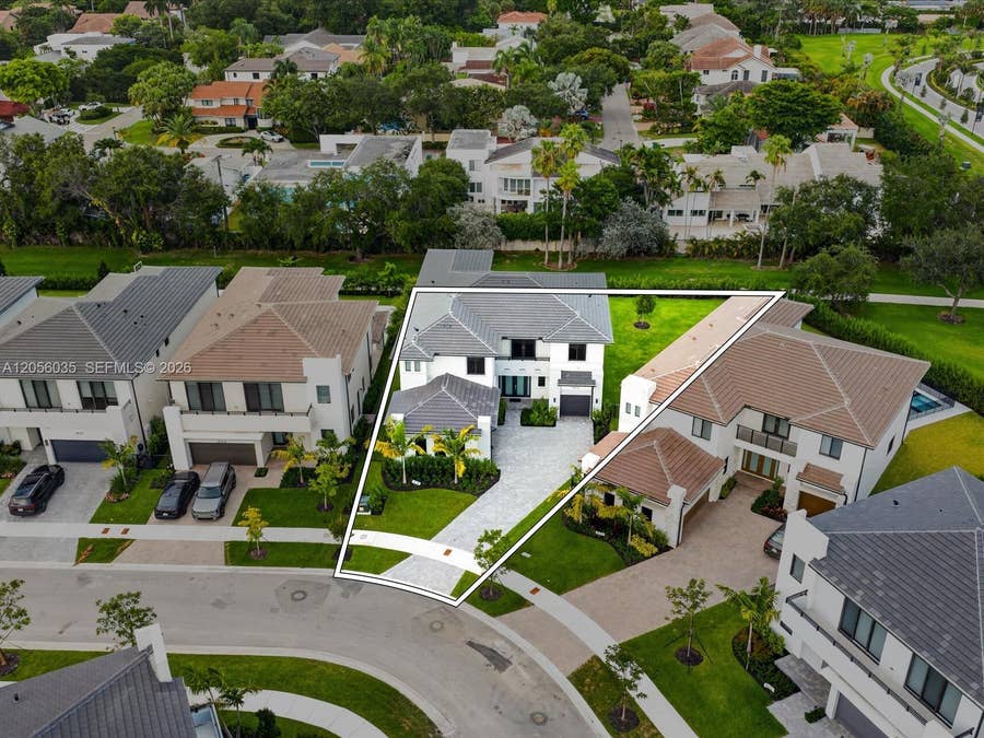 Property photo for 19701 NE 16 Place, Miami, FL