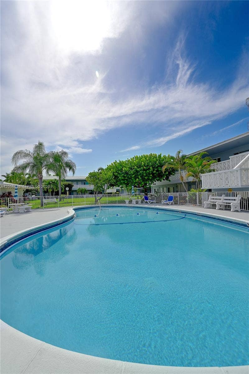 2170 NE 51 Court, #B6, Fort Lauderdale, FL 33308 Photo 5