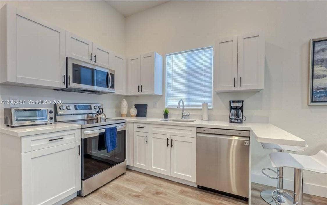 830 SE 14th Street, #1, Fort Lauderdale, Fort Lauderdale, FL 33316 Photo 1