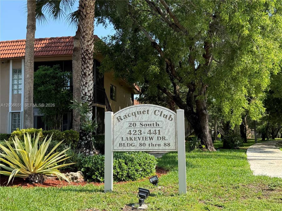 Property photo for 435 Lakeview Drive, #201, Weston, FL