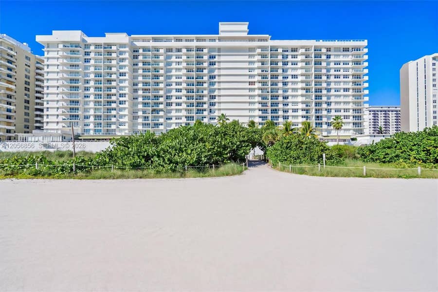 Property photo for 5601 Collins Avenue, #1723, Miami Beach, FL