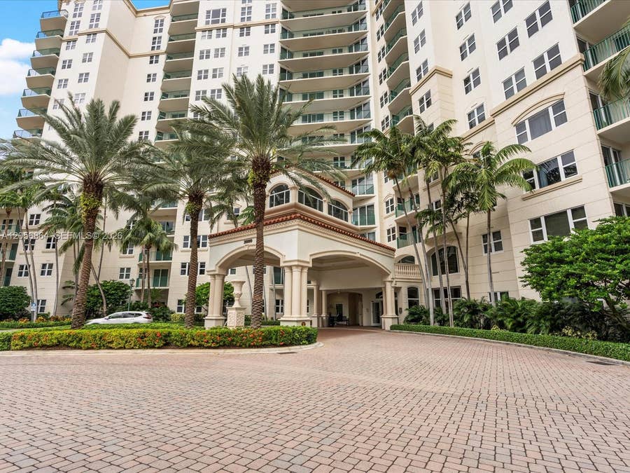 Property photo for 20000 E Country Club Drive, #416, Aventura, FL
