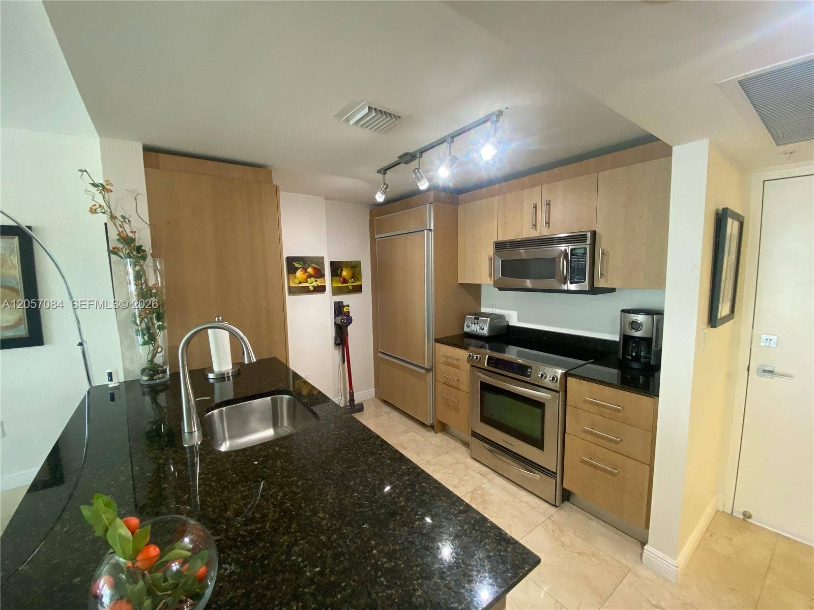 10275 Collins Avenue, #215, Bal Harbour, Bal Harbour, FL 33154 Photo 7