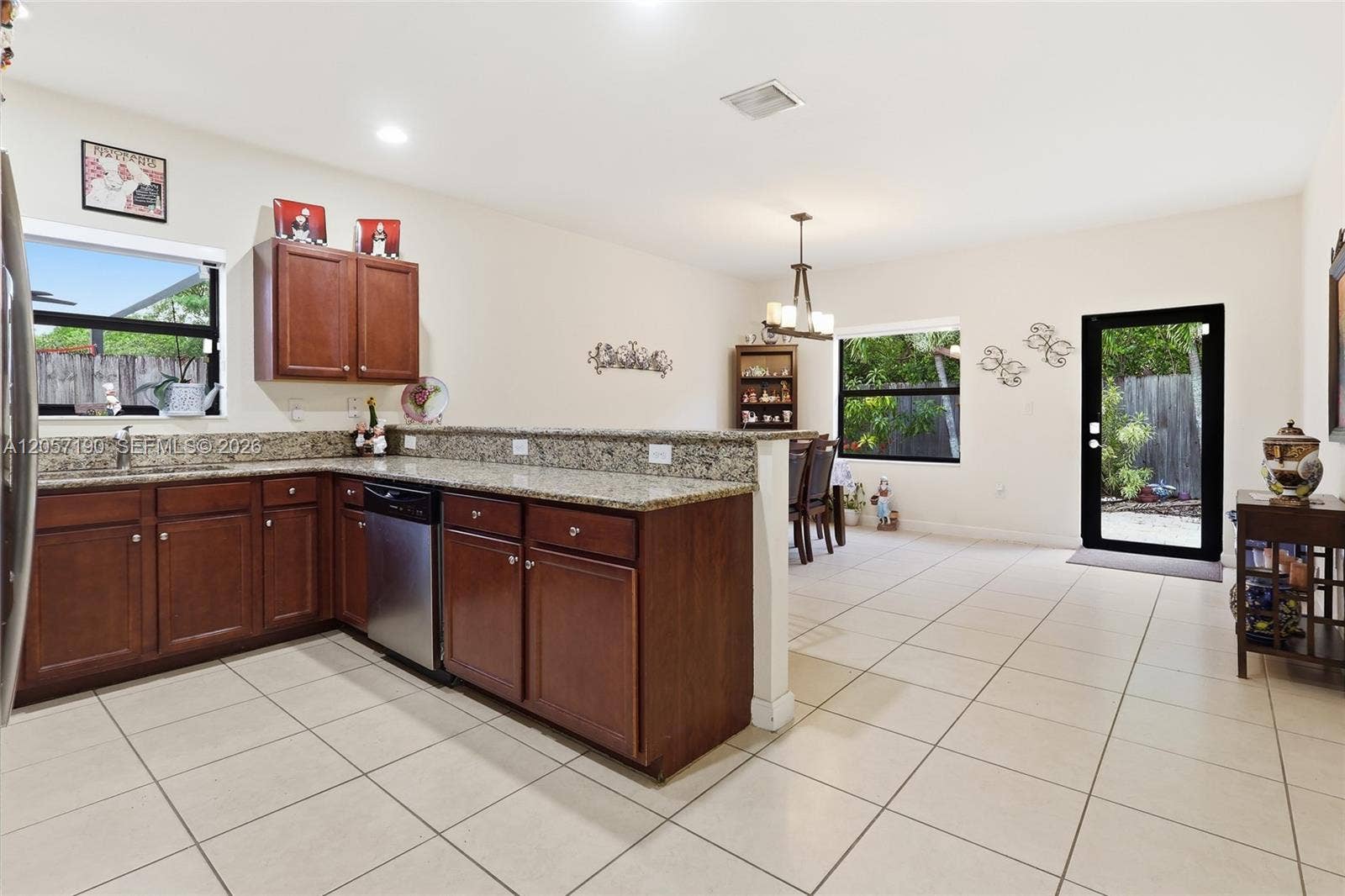 15585 SW 176th Terrace, Miami, FL 33187 Photo 9