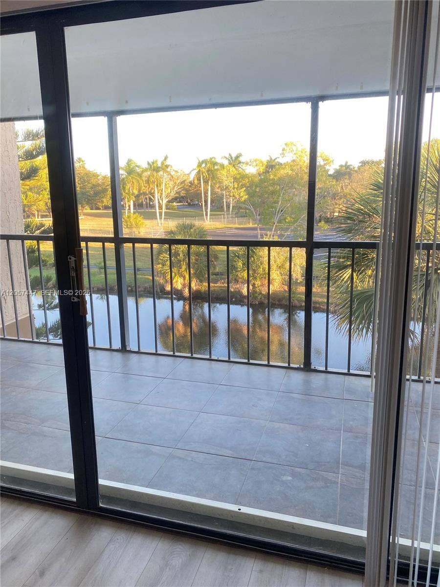 240 Lakeview Drive, #303, Weston, Weston, FL 33326 Photo 11