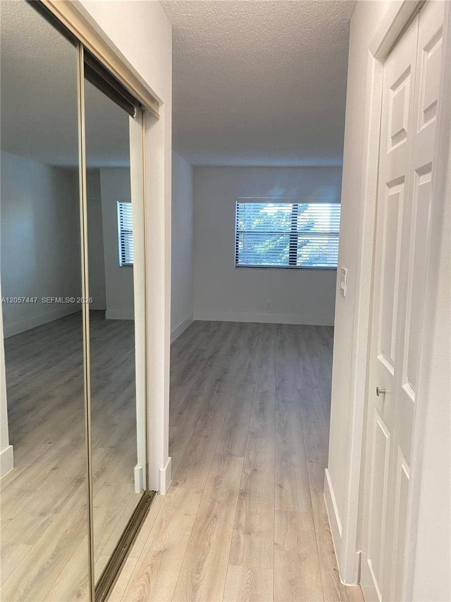 240 Lakeview Drive, #303, Weston, Weston, FL 33326 ROOM HALLWAY
