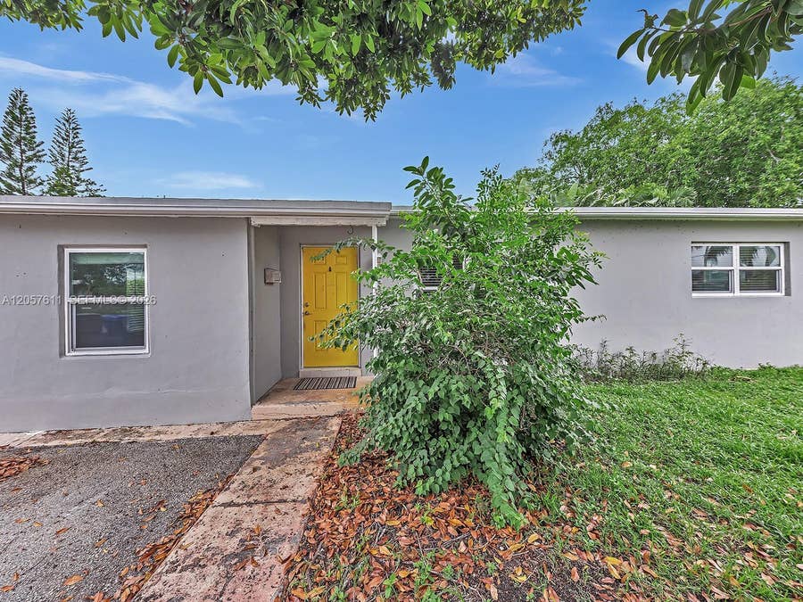 Property photo for 1636 NE 15th Avenue, Fort Lauderdale, FL