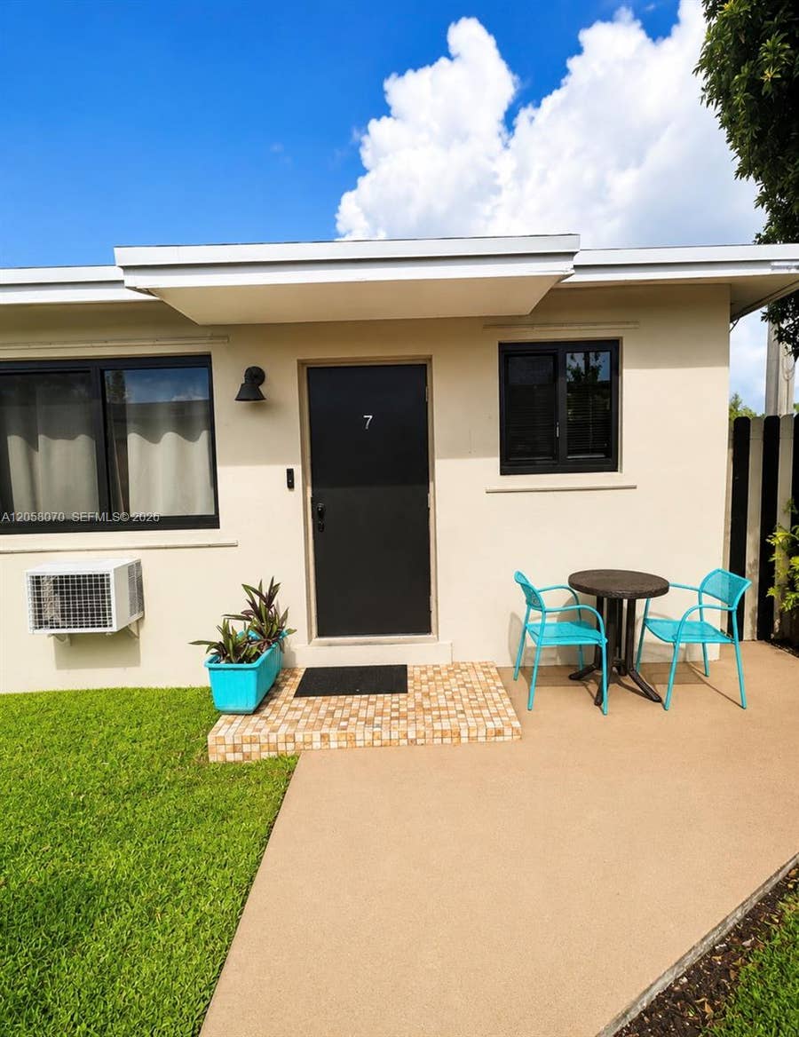 Property photo for 615 NE 7th Street, #7, Hallandale Beach, FL