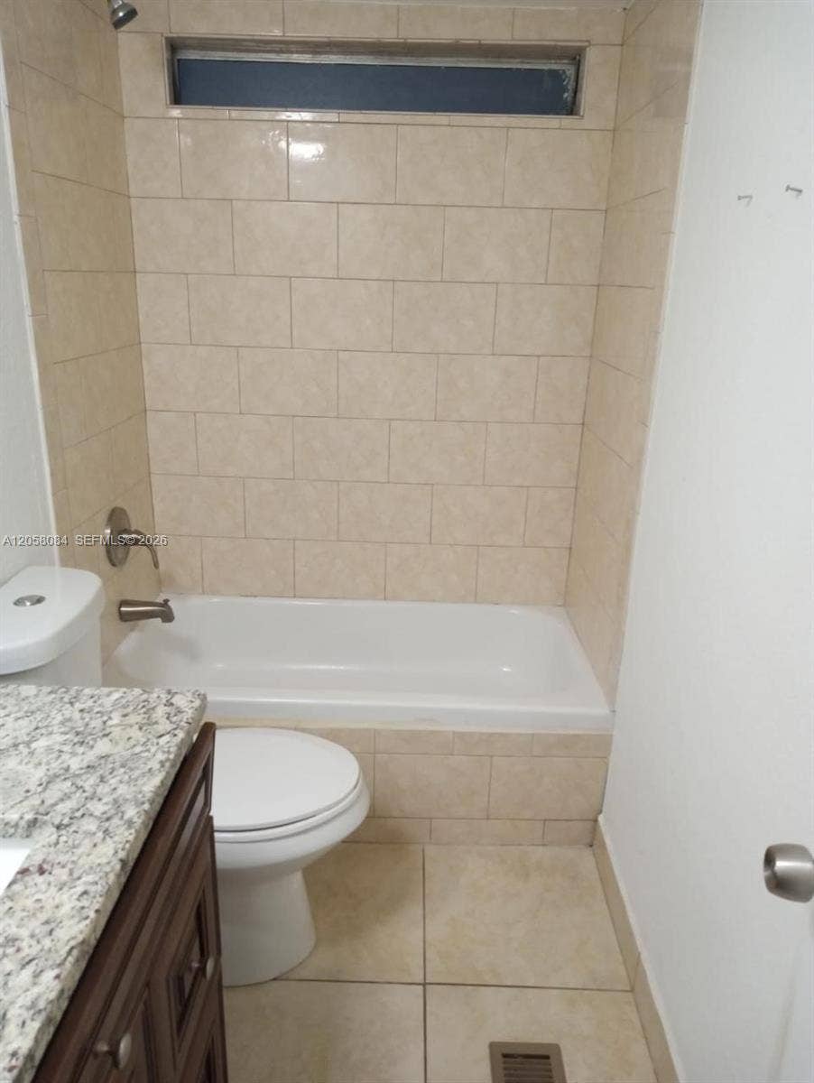 7323 N 44th Terrace N, Riviera Beach, FL 33404 Photo 5