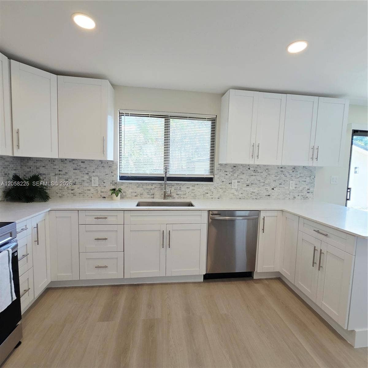 601 NE 1st Street, Pompano Beach, FL 33060 Photo 12