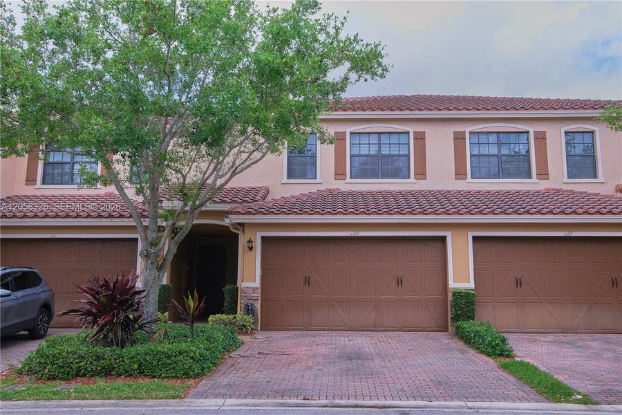 Property photo for 129 Riverwalk Circle E, Plantation, FL