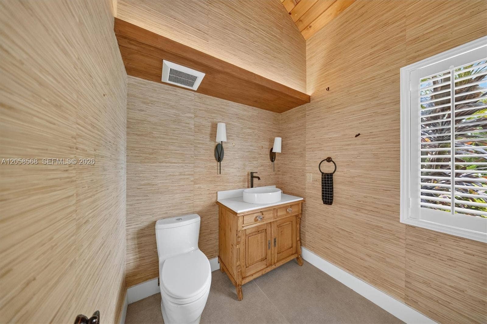 8925 SW 102nd Terrace, Miami, FL 33176 Half bath by entrance