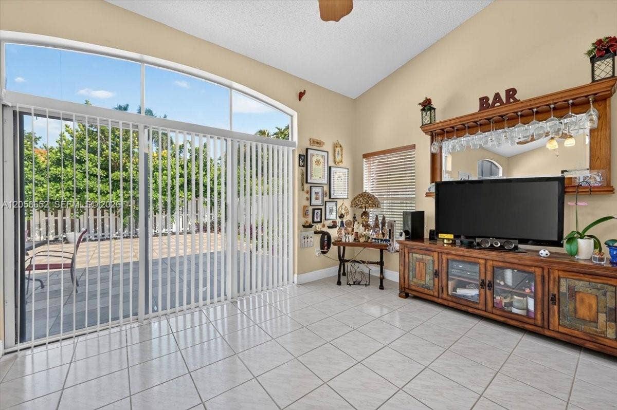 4025 SW 152nd Avenue, Miramar, FL 33027 Photo 14