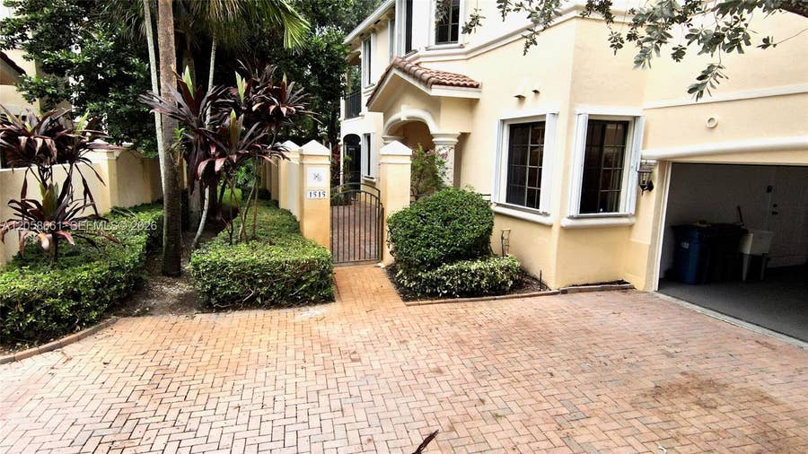 Property photo for 1515 Passion Vine Circle, #2-1, Weston, FL