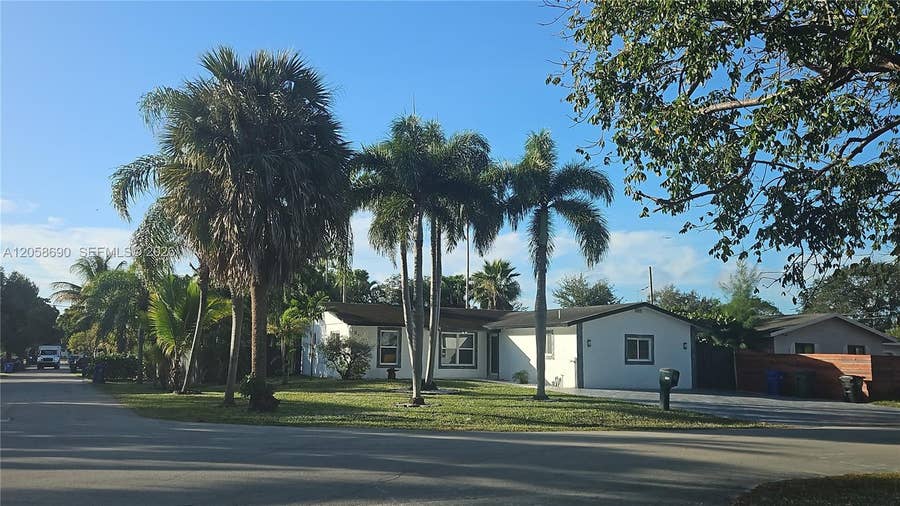 Property photo for 2900 SW 16th Street, Fort Lauderdale, FL