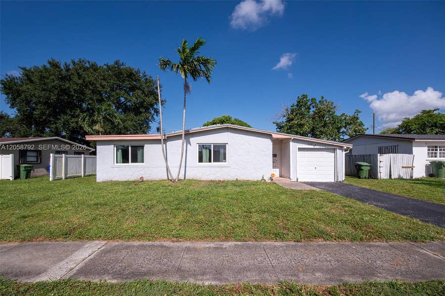 Property photo for 220 SW 65th Avenue, Pembroke Pines, FL