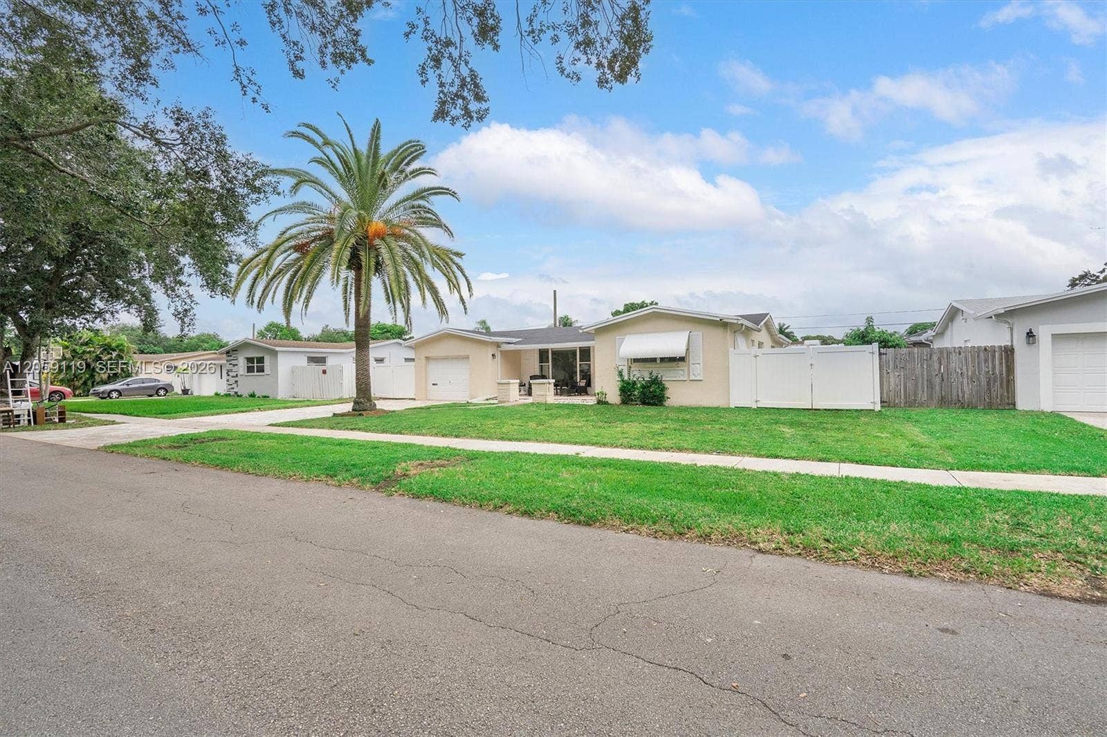 8963 SW 53rd Street, Cooper City, FL 33328 Photo 3